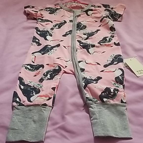 Penguin Baby Jumpsuit - Picture 2 of 6
